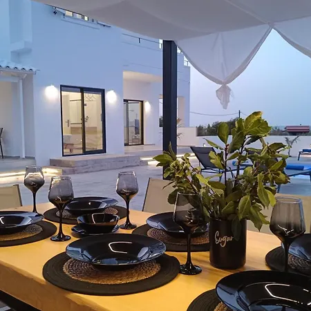 Villa Montis Sea View Heated Pool Daratsos